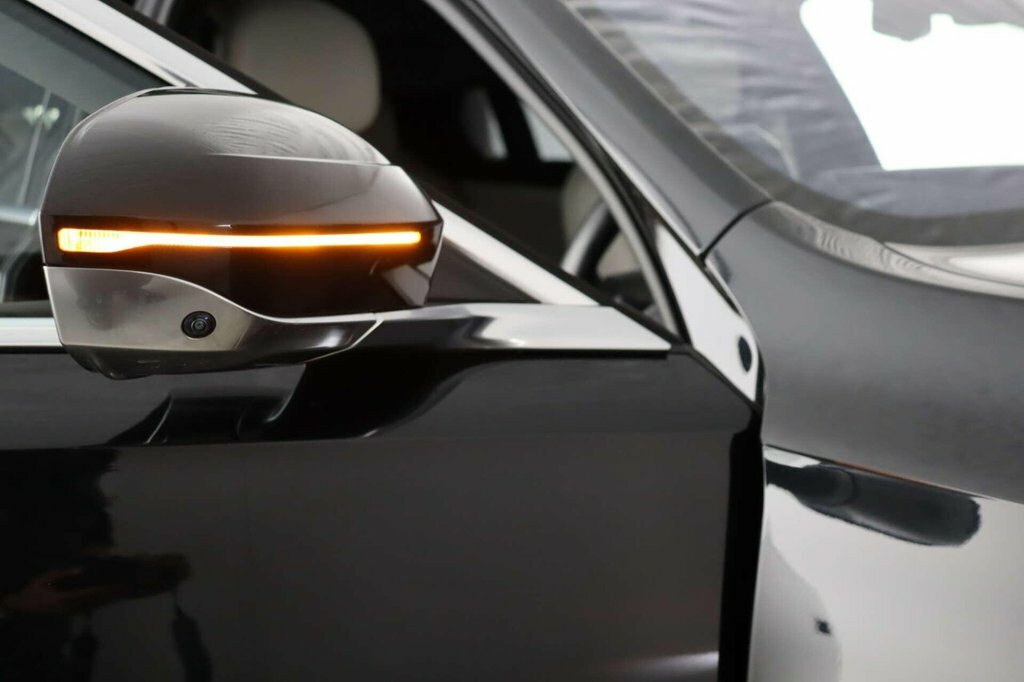 BMW i7 Saloon Black #57