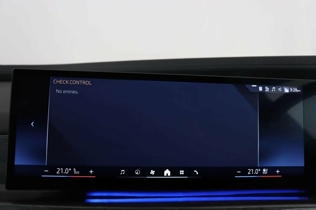 BMW i7 Saloon Black #105