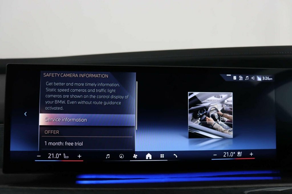 BMW i7 Saloon Black #77