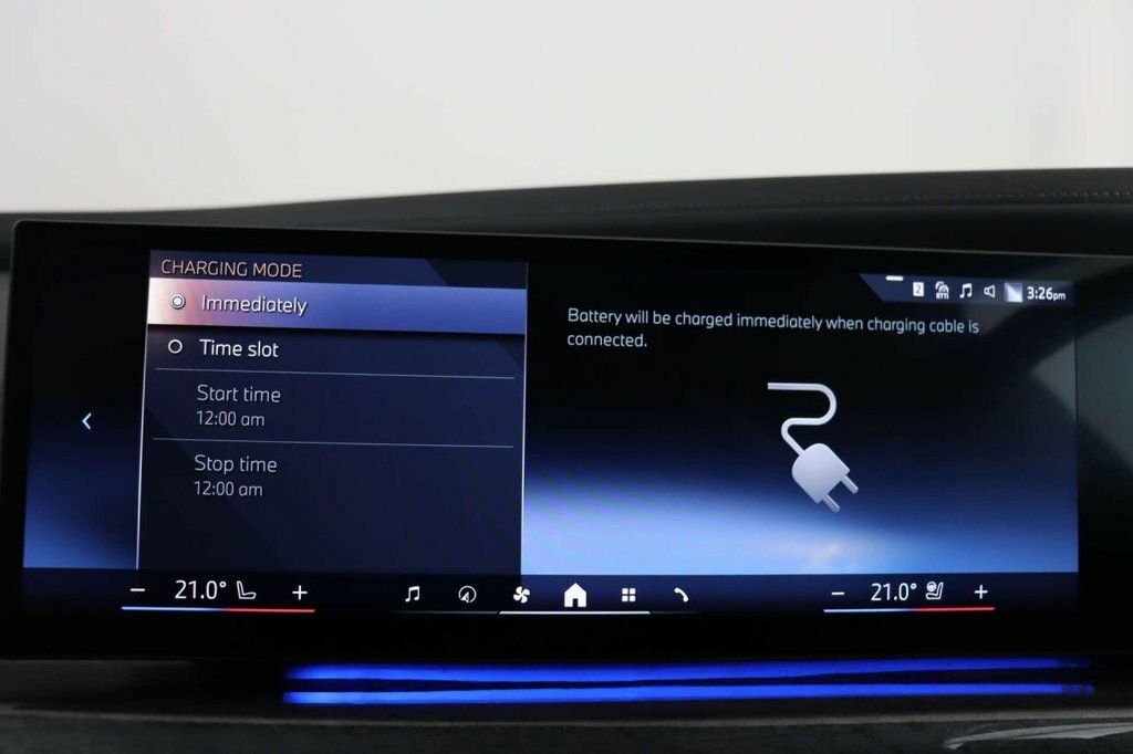 BMW i7 Saloon Black #84