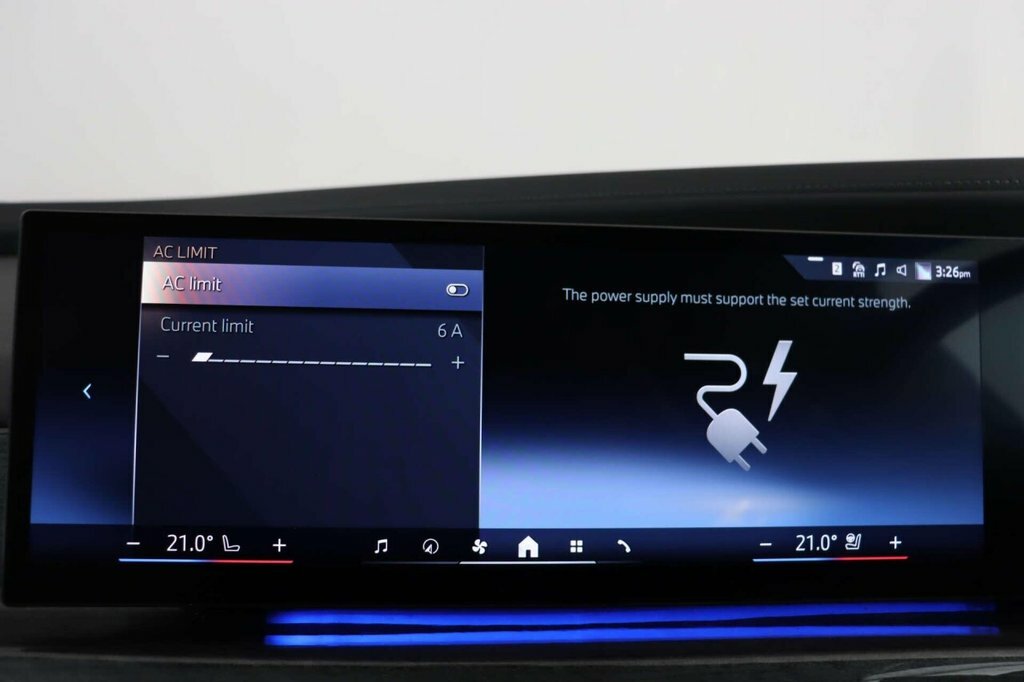 BMW i7 Saloon Black #87