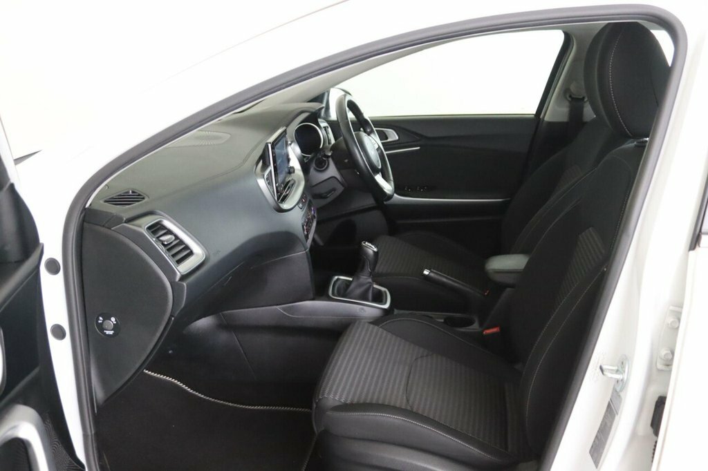 Kia Ceed 2 Silver #10