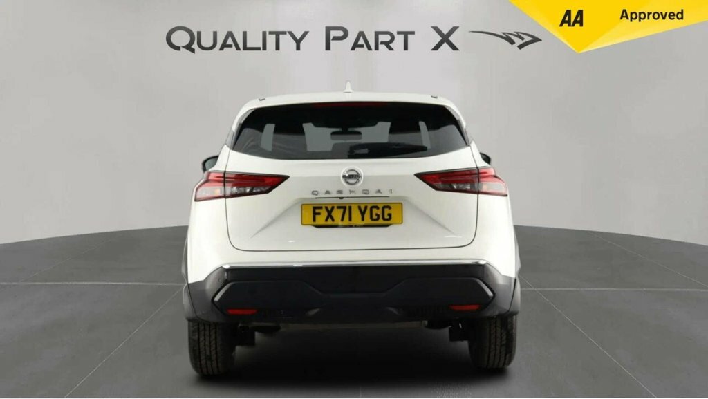 Nissan Qashqai Qashqai Acenta Premium Dig-t Mhev FX71YGG White #6