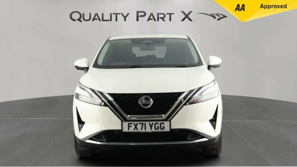 Nissan Qashqai Qashqai Acenta Premium Dig-t Mhev FX71YGG White #2