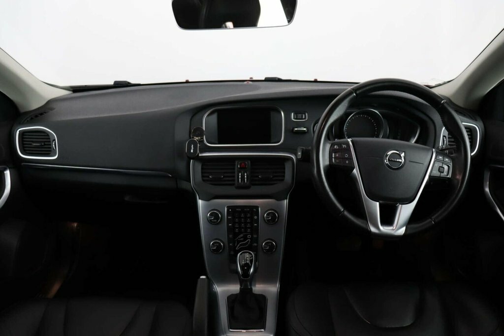 Volvo V40 2.0 D3 Inscription Edition Hatchback Silver #10