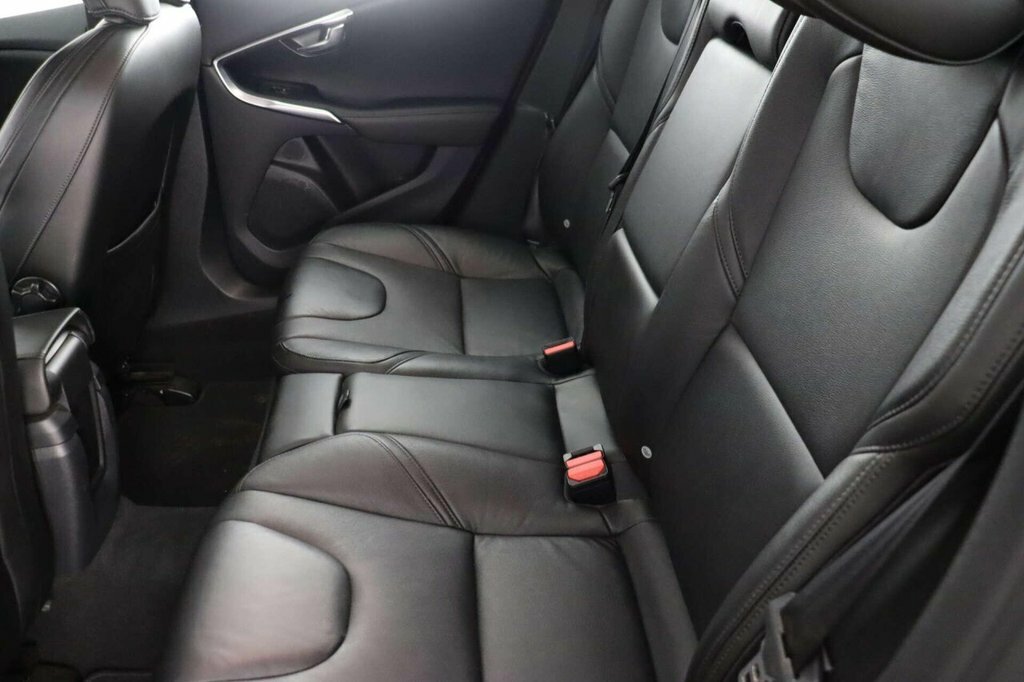 Volvo V40 2.0 D3 Inscription Edition Hatchback Silver #15