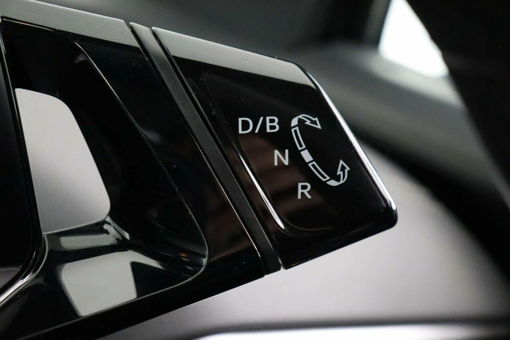 Volkswagen ID.4 Pro Performance 77Kwh Life White #18