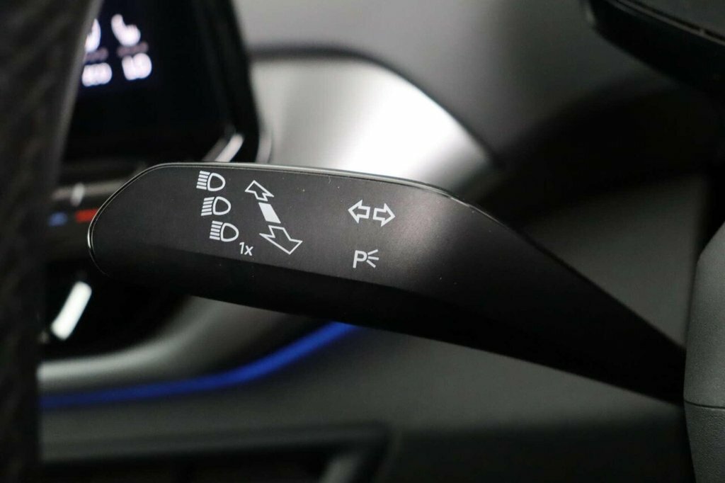 Volkswagen ID.4 Pro Performance 77Kwh Life White #21