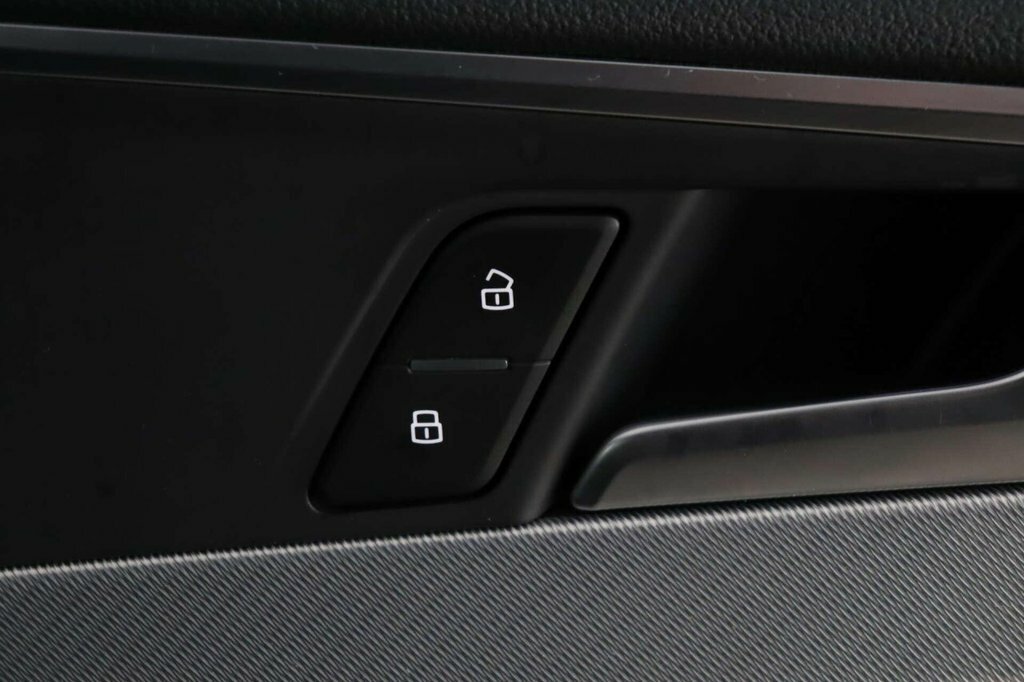 Audi A4 Black Edition 40 Tdi Quattro 204 Ps S Tronic Black #17