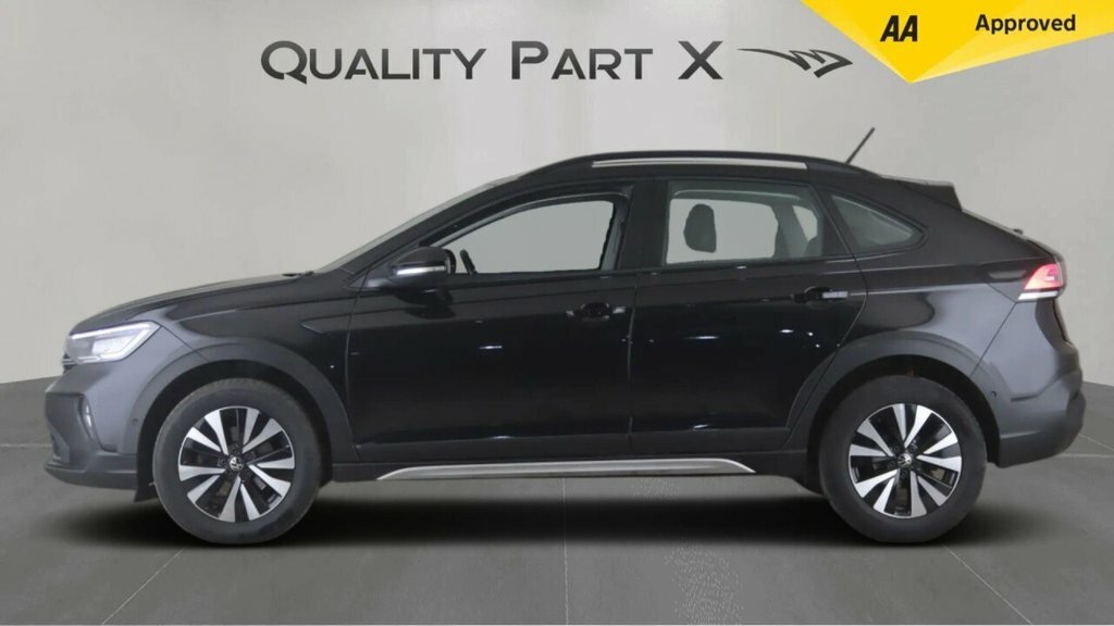 Volkswagen Taigo Suv LM74HBX Black #4