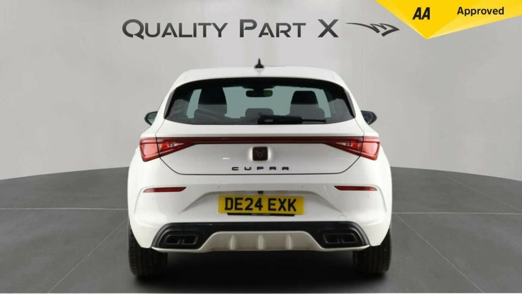 Cupra Leon Hatchback White #6