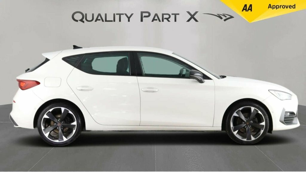 Cupra Leon Hatchback White #4