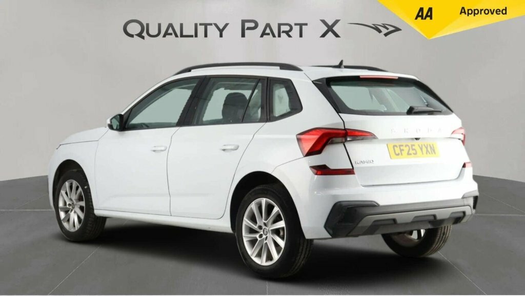 Skoda Kamiq Suv CF25YXN White #6