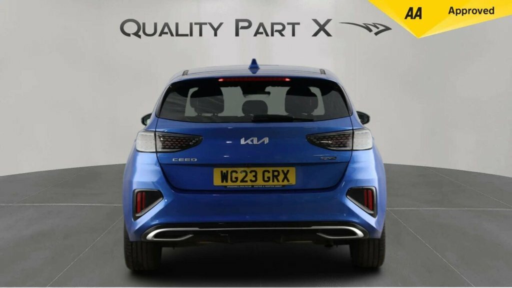 Kia Ceed Hatchback Blue #5