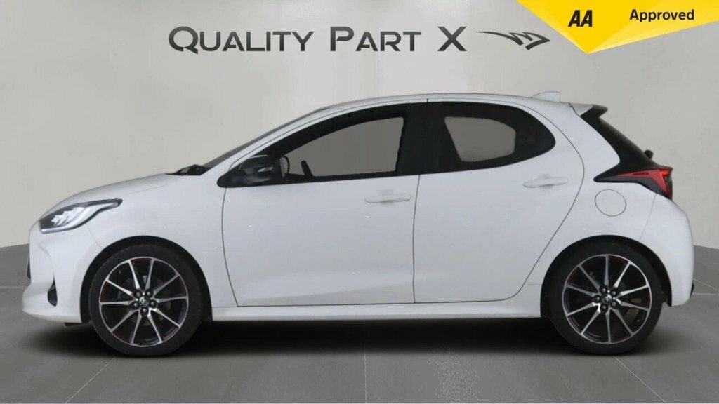 Toyota Yaris Hatchback WF23LYP White #4