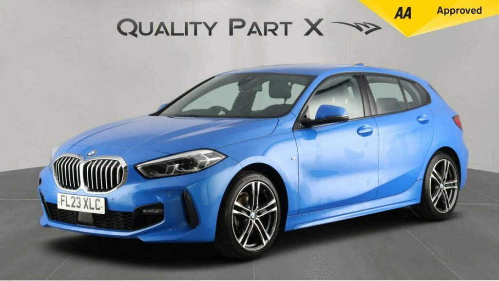 BMW 1 Series Hatchback FL23XLC Blue #3