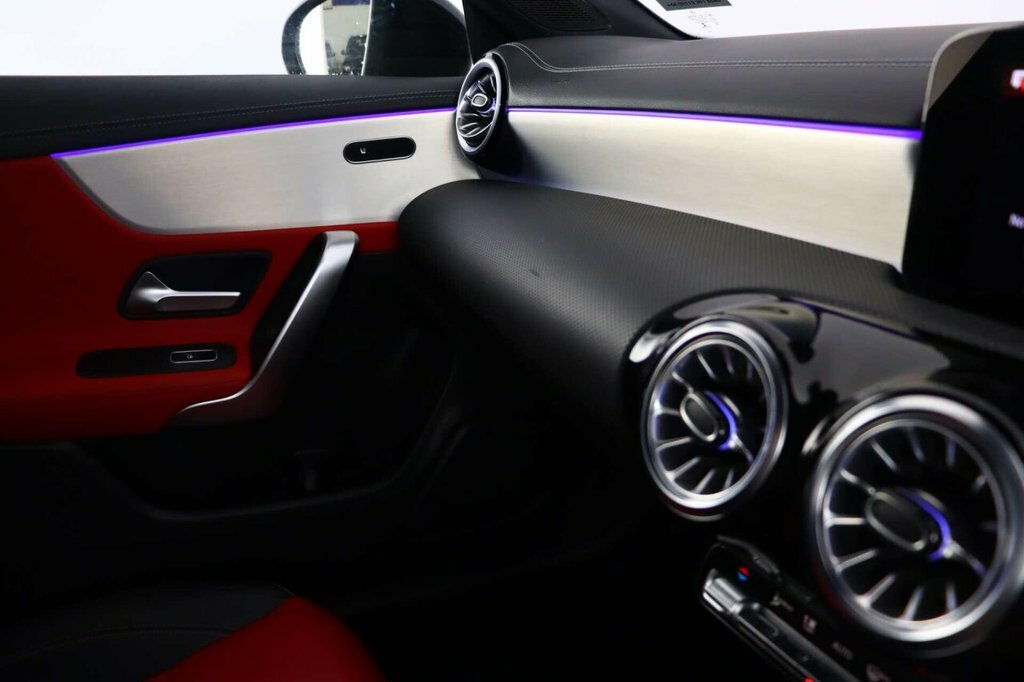 Mercedes-Benz CLA Class 200 Amg Line Executive Tip Black #26