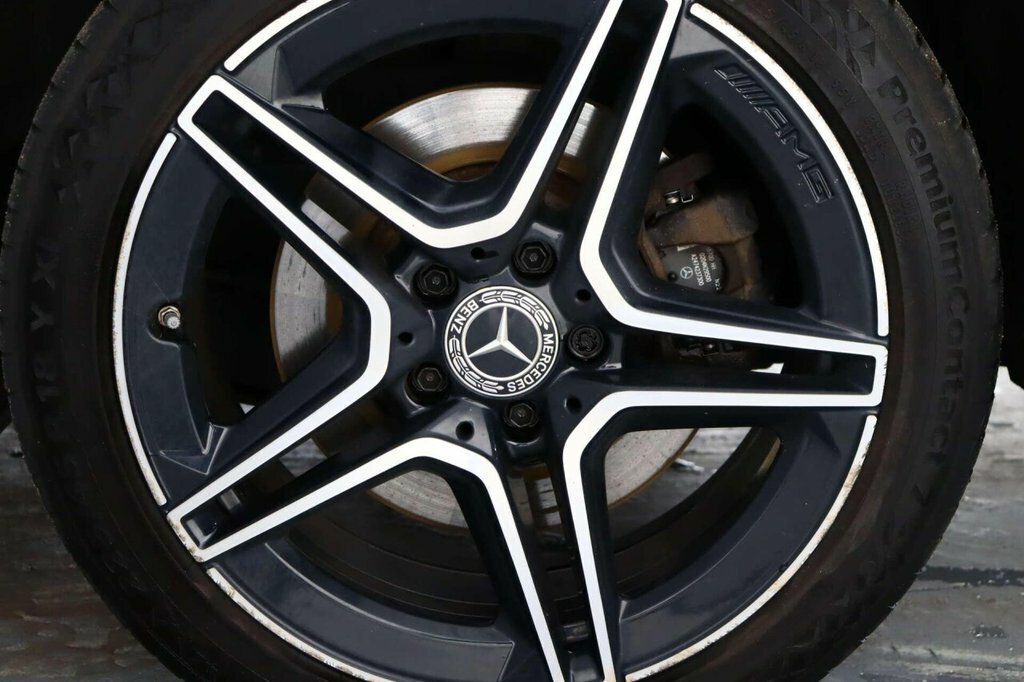 Mercedes-Benz CLA Class 200 Amg Line Executive Tip Black #32