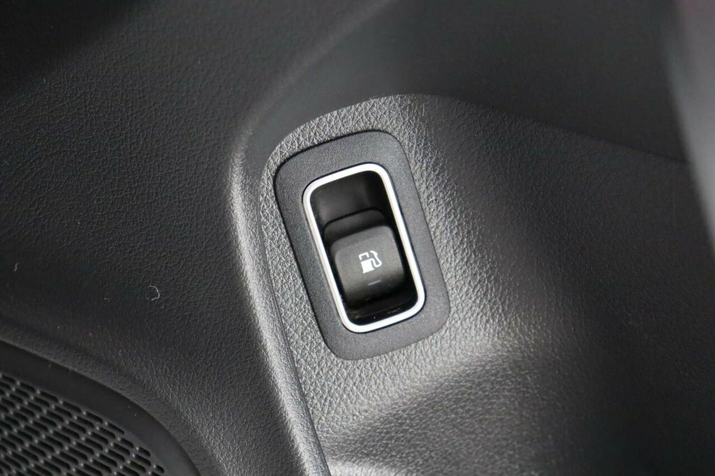 Mercedes-Benz CLA Class 200 Amg Line Executive Tip Black #23