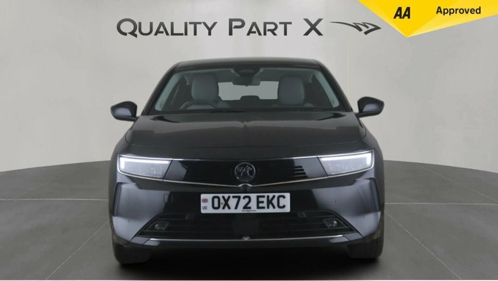 Vauxhall Astra Hatchback OX72EKC Black #2
