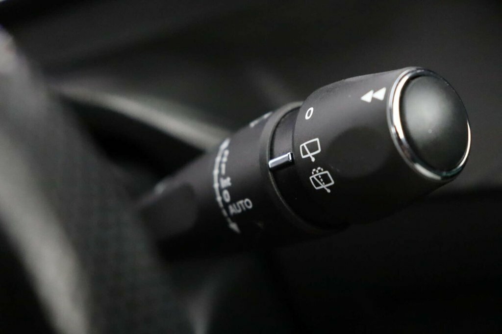 Peugeot e-2008 115Kw Active 54Kwh Grey #21