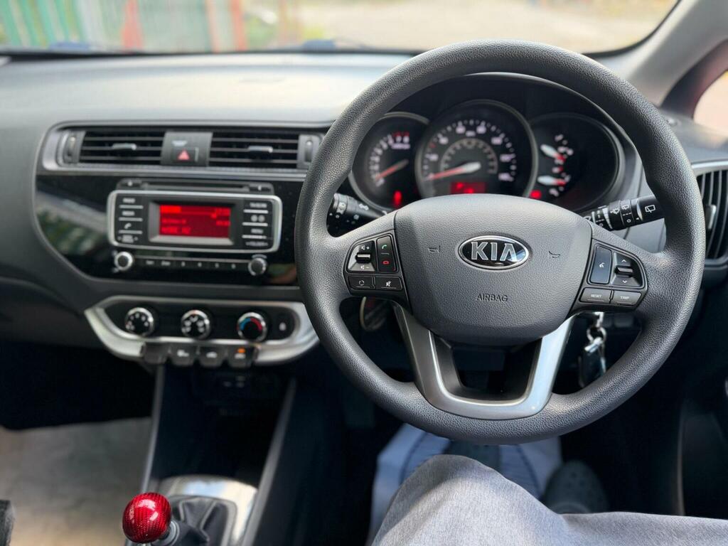Kia RIO 1.25 2 Hatchback Euro 6 84 Bhp White #13