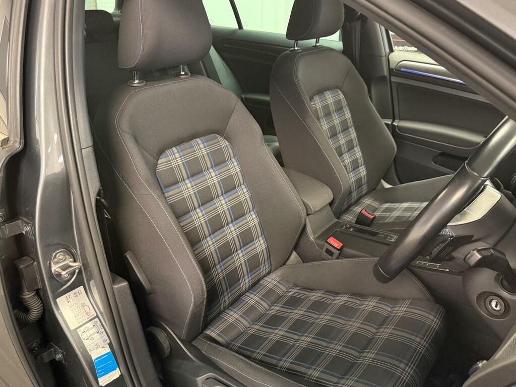 Volkswagen e-Golf E-golf Black #26