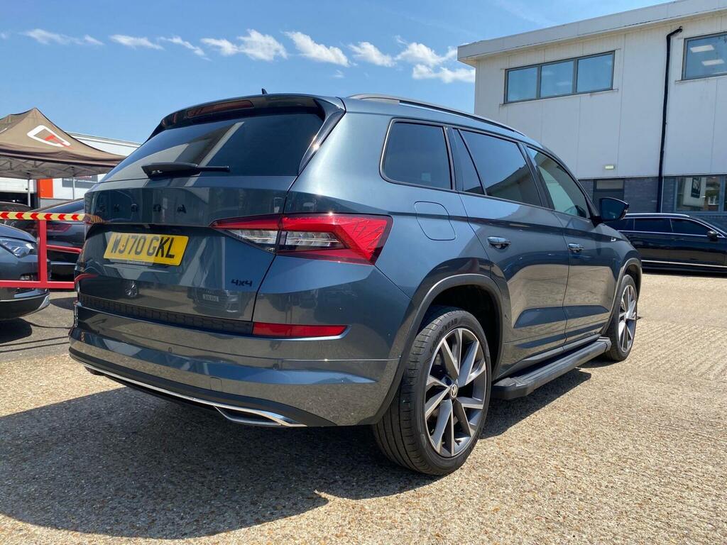 Skoda Kodiaq 2.0 Tdi Sportline Dsg 4Wd Euro 6 Ss 7 Seat Grey #5