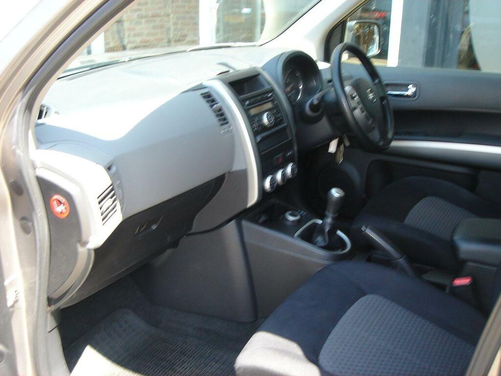 Nissan X-Trail Suv Silver #15