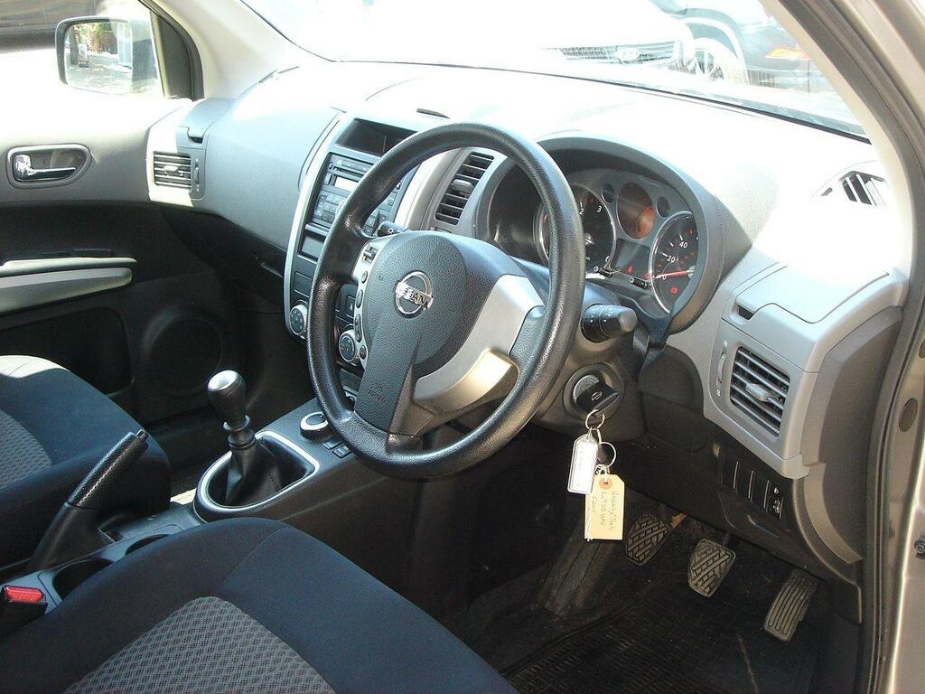 Nissan X-Trail Suv Silver #13