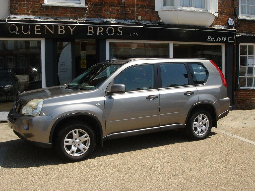 Nissan X-Trail Suv Silver #1
