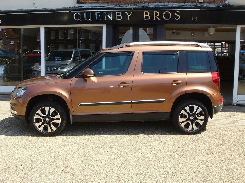 Skoda Yeti Outdoor Laurin Klement Tdi Cr 4X4 Brown #6