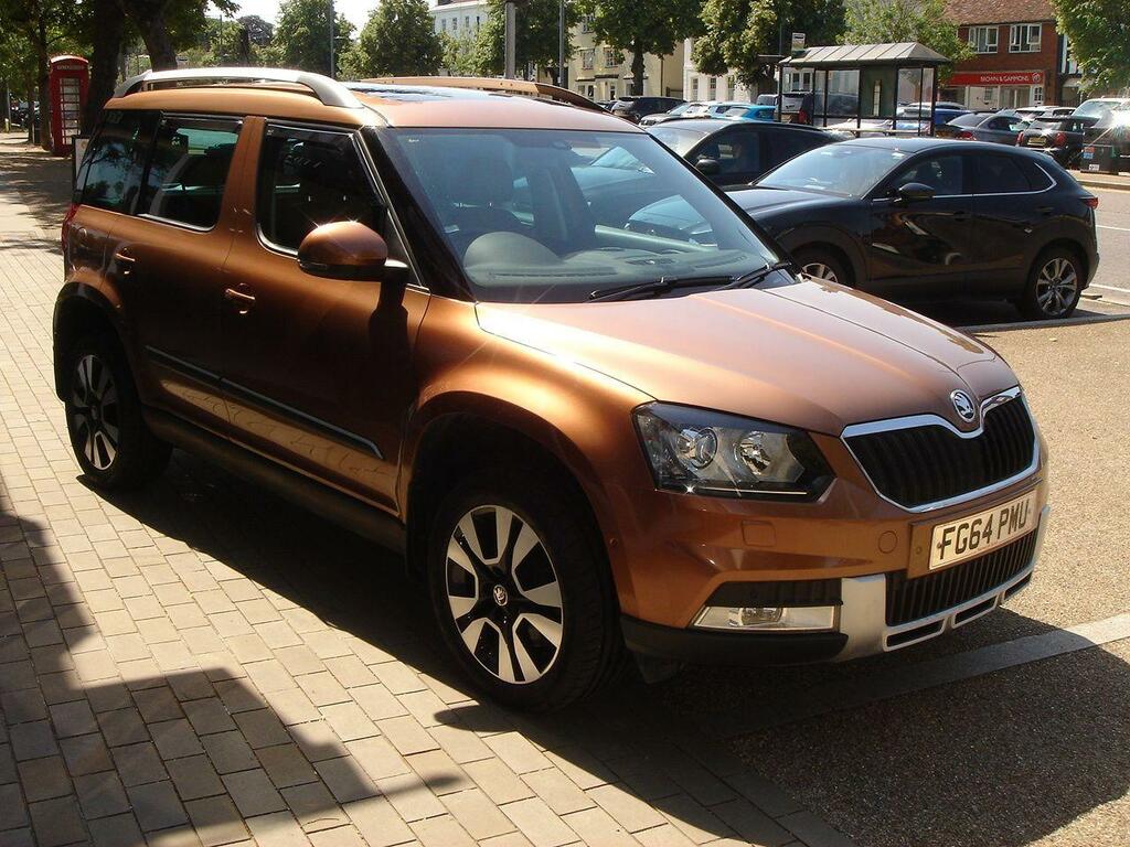 Skoda Yeti Outdoor Laurin Klement Tdi Cr 4X4 Brown #2