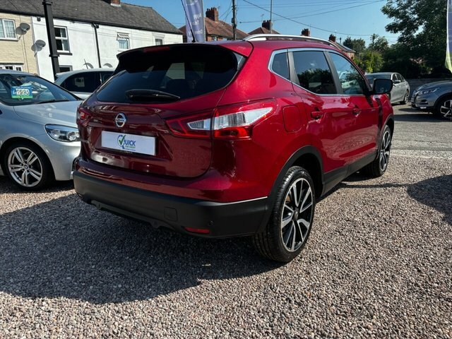 Nissan Qashqai 1.6 Dci Tekna Suv Xtron 2Wd Euro 6 S S LP65JDF Red #2