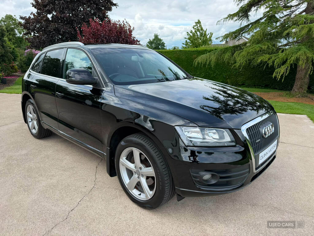 Audi Q5 2.0 Tdi 143 Quattro Se Start Stop Black #3