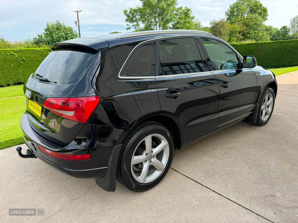 Audi Q5 2.0 Tdi 143 Quattro Se Start Stop Black #2