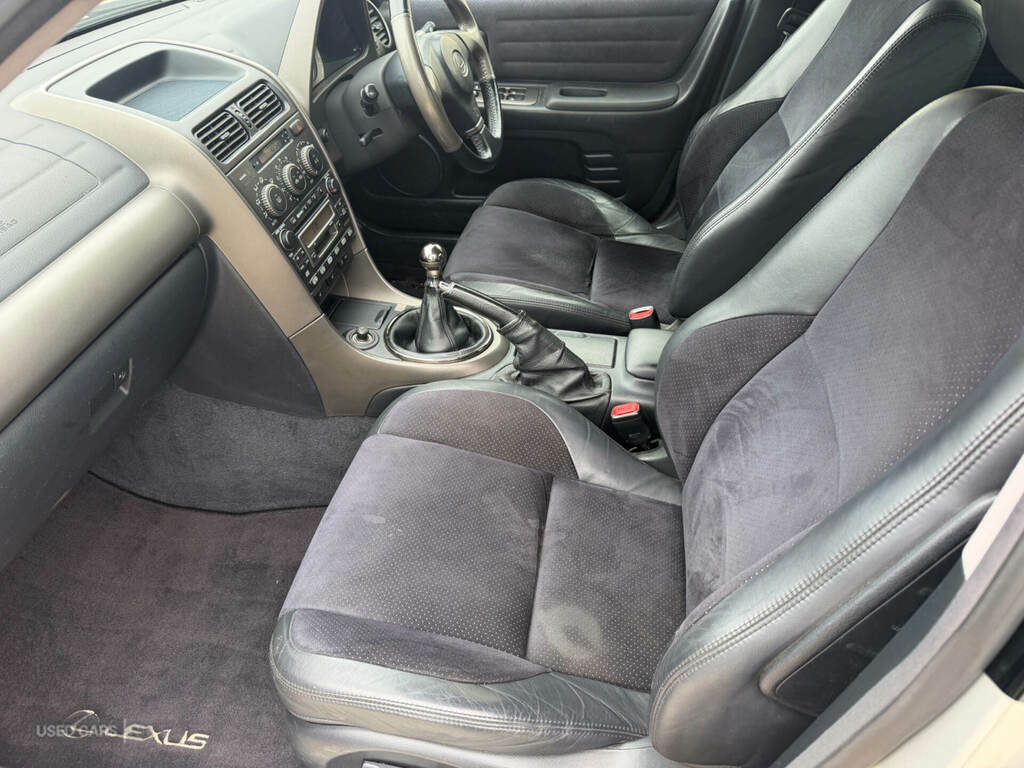 Lexus IS Saloon 2.0 S 200151 Green #19