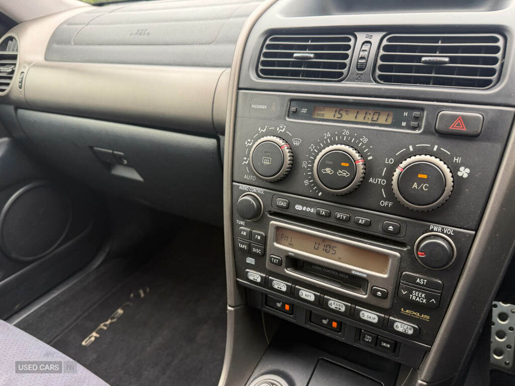 Lexus IS Saloon 2.0 S 200151 Green #34