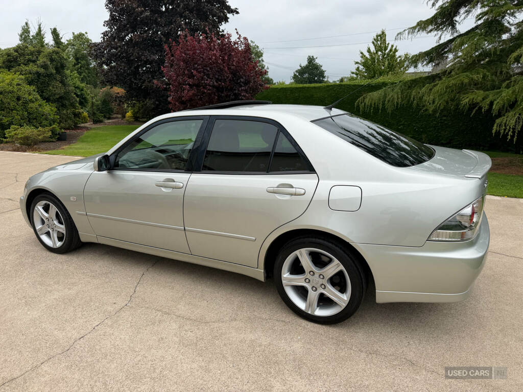Lexus IS Saloon 2.0 S 200151 Green #4