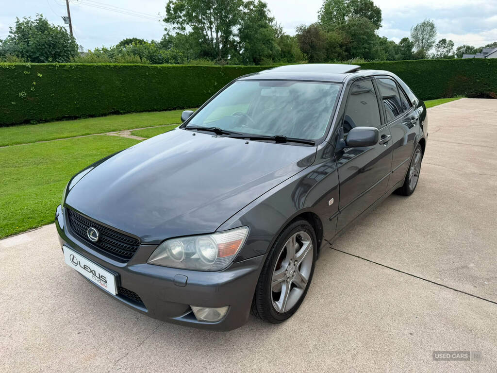 Lexus IS 200 2.0 Se Grey