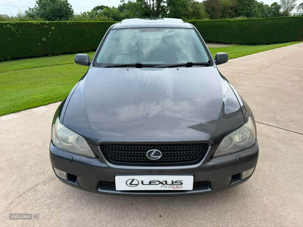 Lexus IS 200 2.0 Se Grey #5