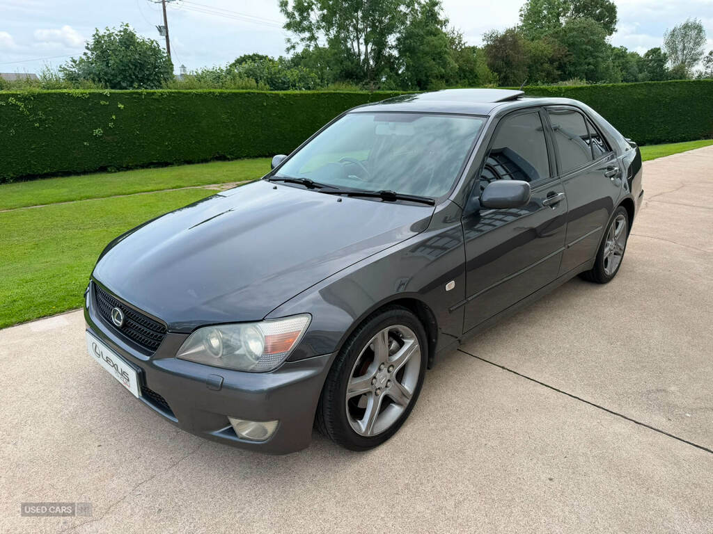 Lexus IS 200 2.0 Se Grey #2