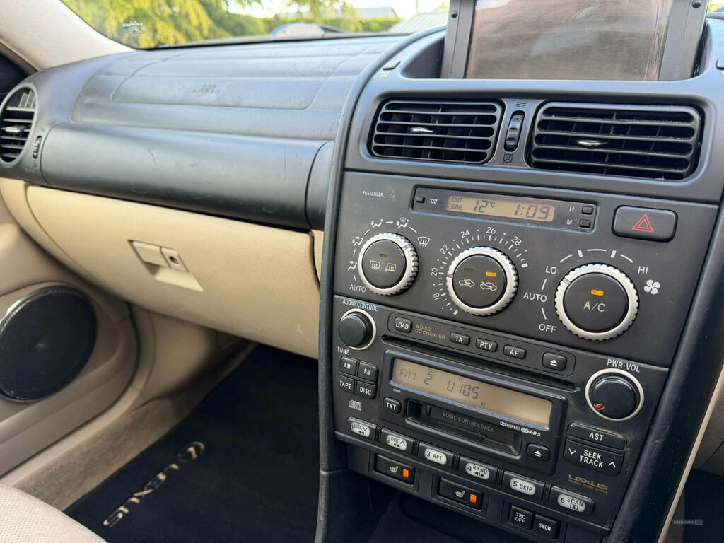 Lexus IS Saloon 2.5 250 Se 200555 Grey #26