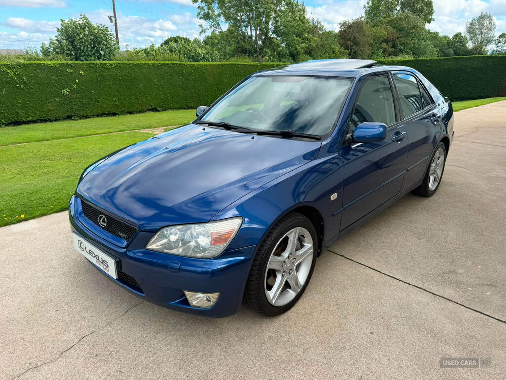 Lexus IS Se #1