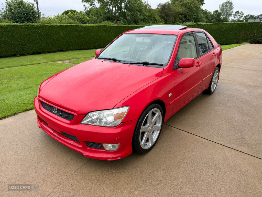 Lexus IS 200 2.0 Sport Red