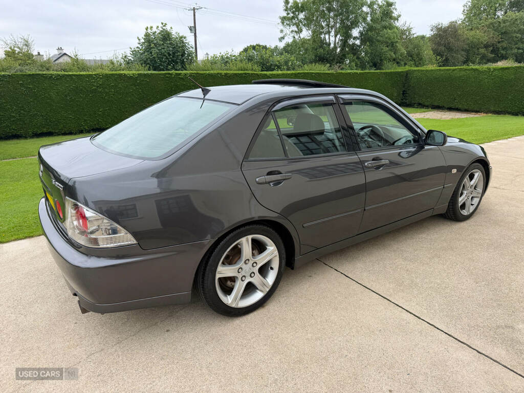 Lexus IS 200 2.0 Se Grey #2