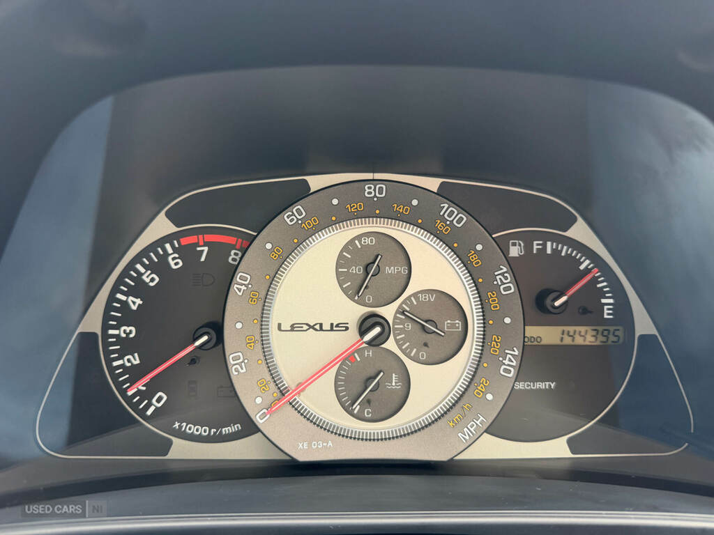 Lexus IS 200 2.0 Se Silver #21
