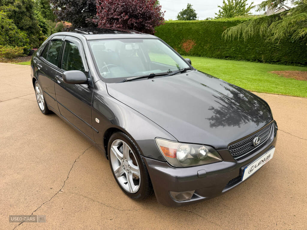 Lexus IS 200 2.0 Se Silver #8