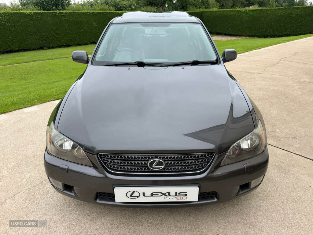 Lexus IS 200 2.0 Se Grey #5