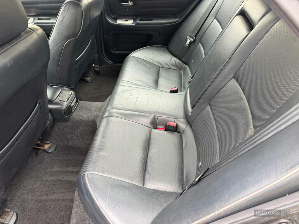 Lexus IS 200 2.0 Se Silver #17